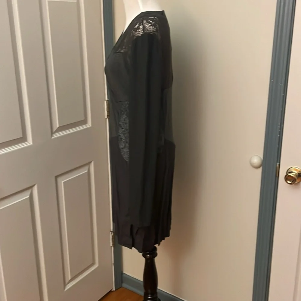 Dress - Picture 2 of 9